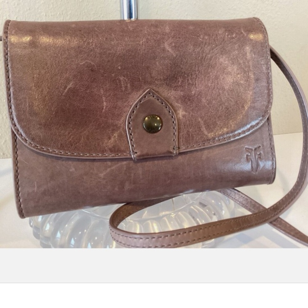 - “Purple” Frye Melissa Leather Crossbody Wristlet-wallet euc!